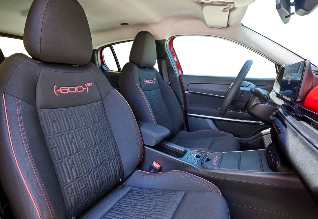 Fiat-600e-interior