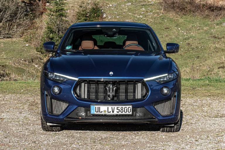 Maserati-Levante-Trofeo-V8-Front