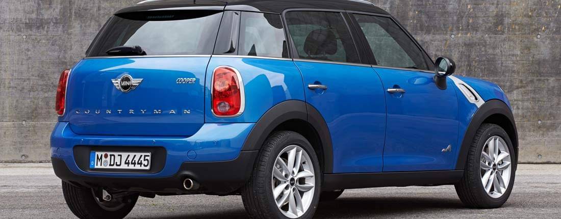 mini-cooper-countryman-back