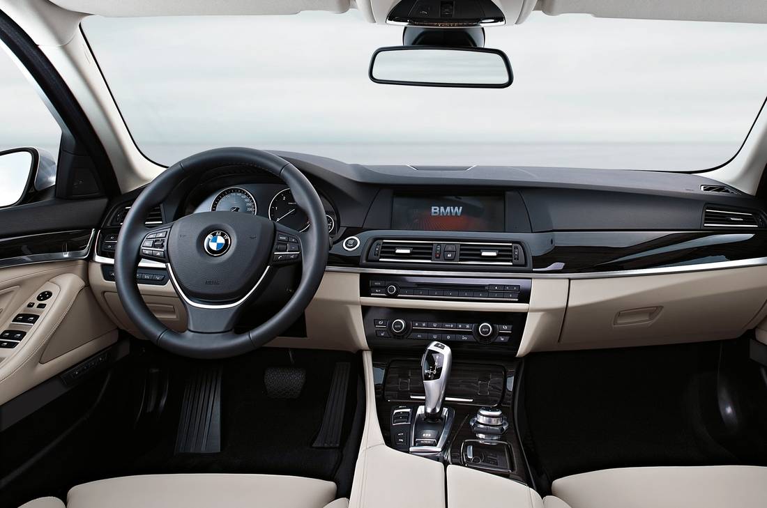 bmw-525d-interior