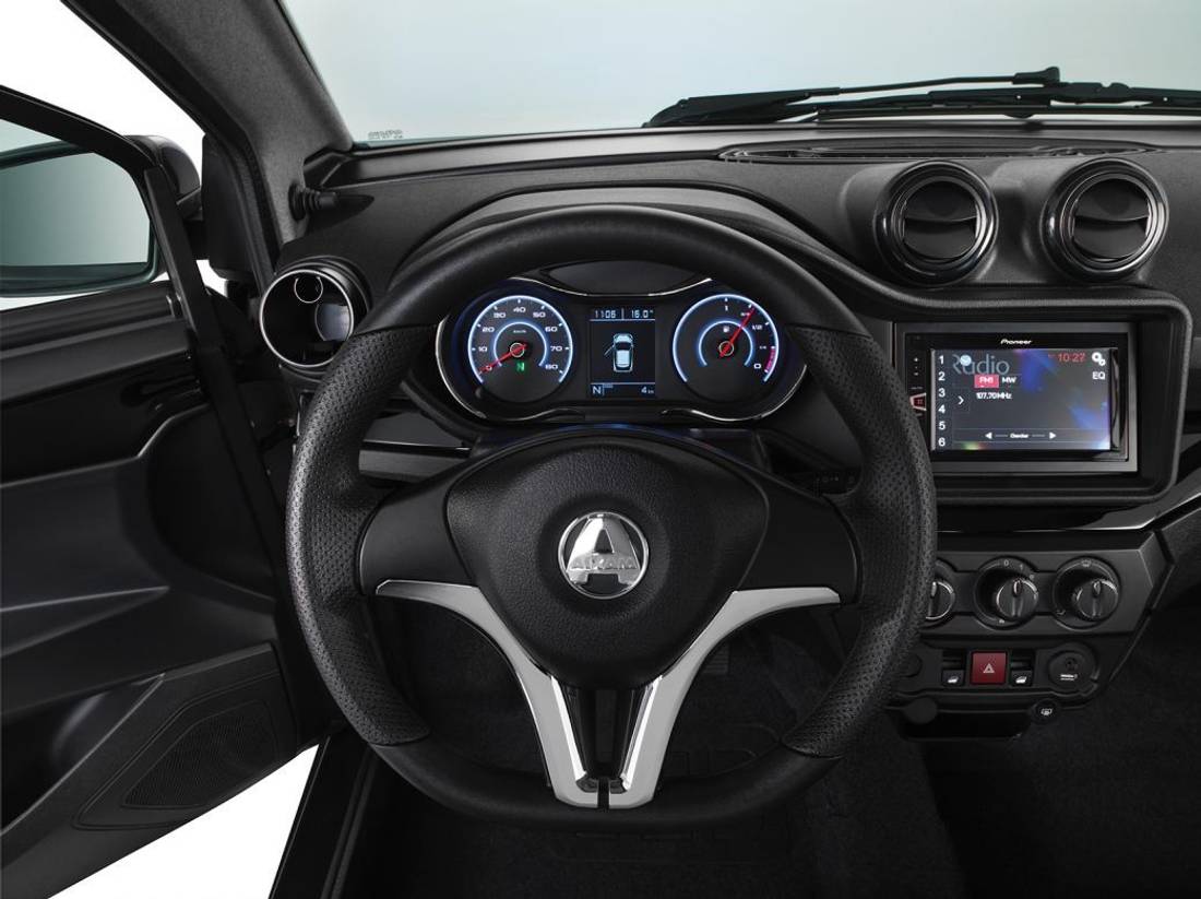 aixam-ecity-sport-interior