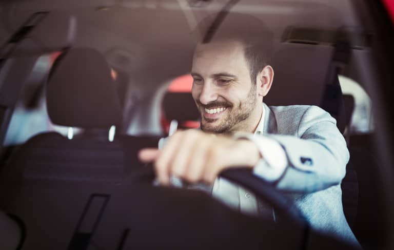  Kurze Laufzeit, öfter ein neues Auto fahren oder Leasing testen - es gibt viele Gründe, ein Auto nur über 12 Monate zu leasen.