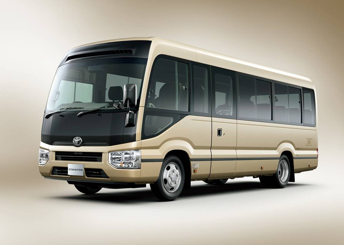 toyota-coaster-side