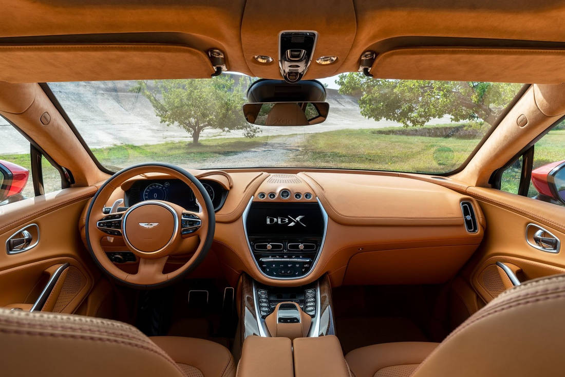 Aston-Martin-DBX-Interior