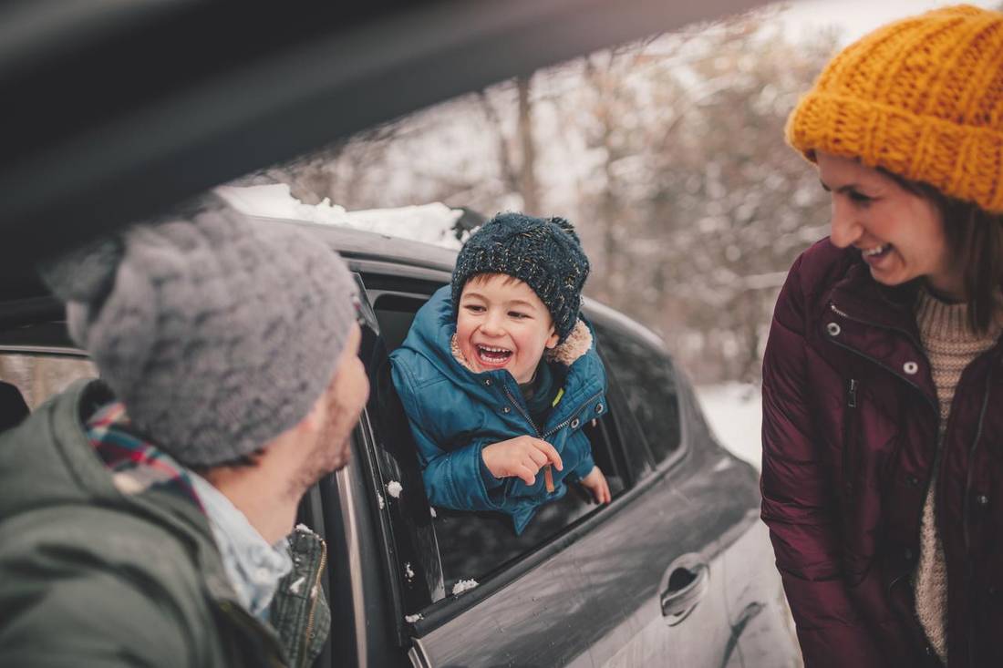  Minivans are particularly suitable for smaller families who are looking for a lot of interior space but also for a manoeuvrable car.  For families with more than two children, it is better to look at the next larger van.