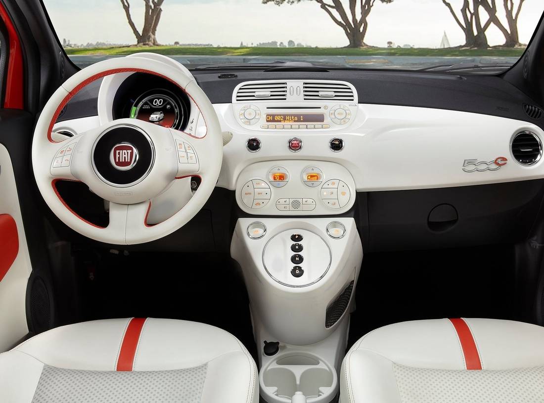 fiat-500e-interior