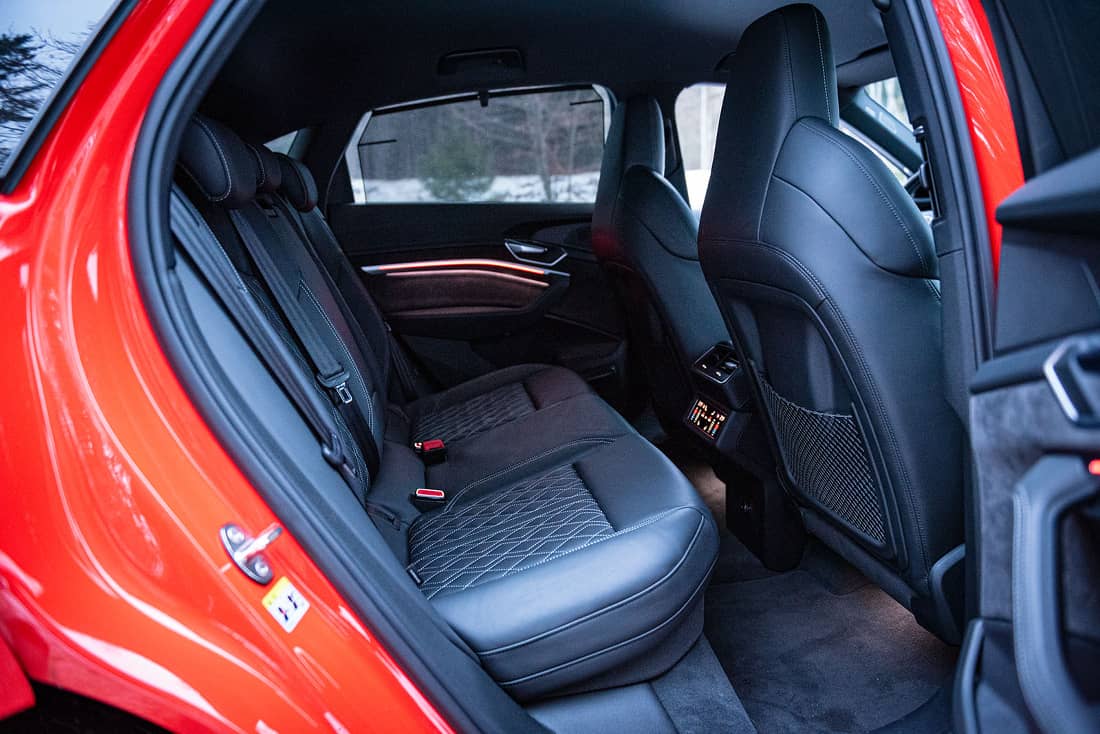 Audi-e-tron-S-Sportback-Rearseats