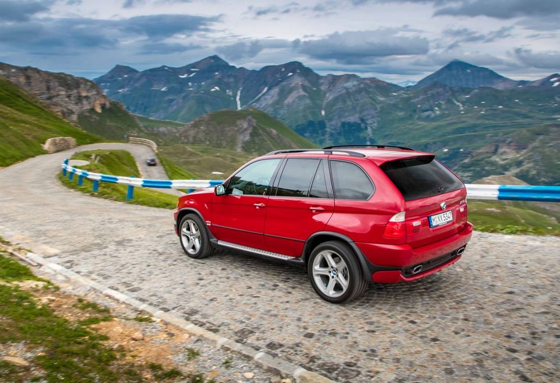 bmw-x5-e53-back