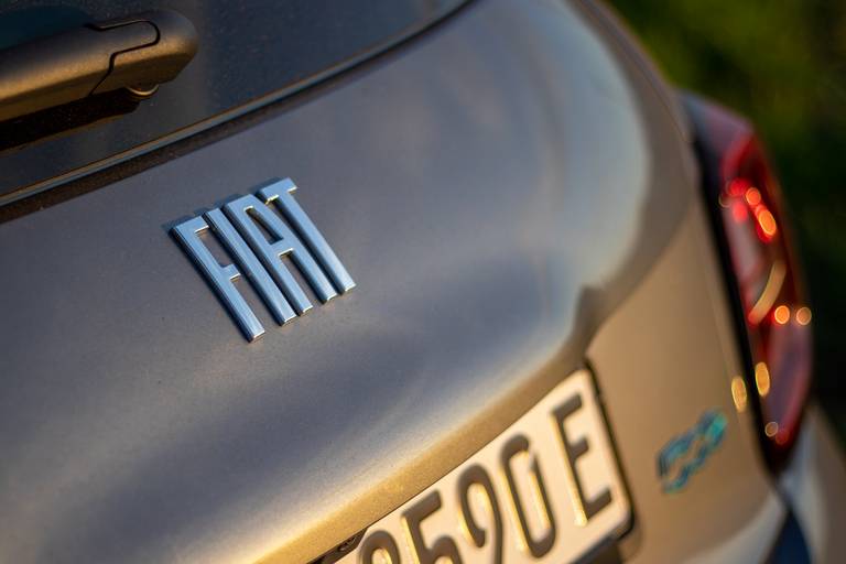 Fiat 500e Logo 3