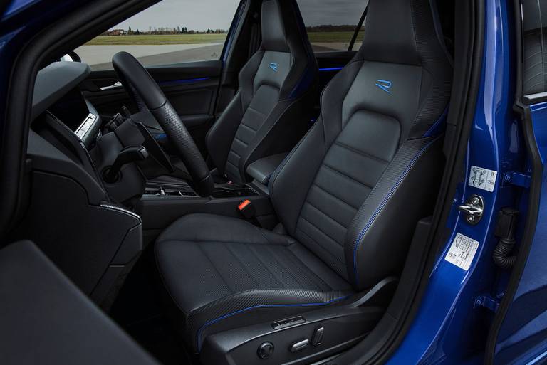 VW-Golf-R-Seats