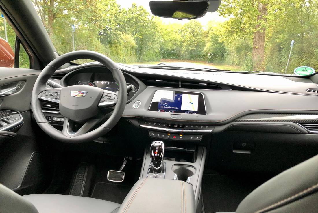 cadillac-xt4-sportback-interior