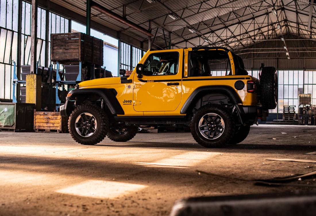 jeep-wrangler-1941-cabrio-side