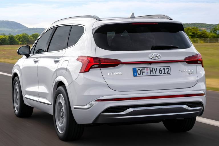 Hyundai-Santa-Fe-Rear