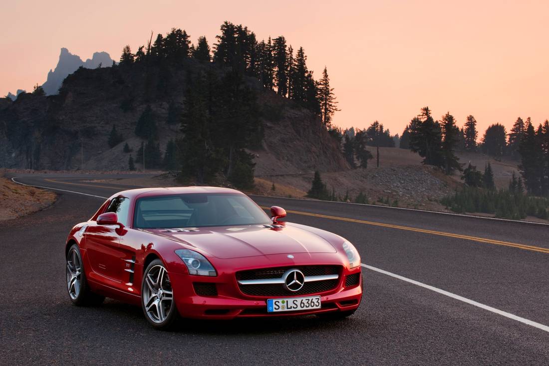 mercedes-benz-sls-amg-overview