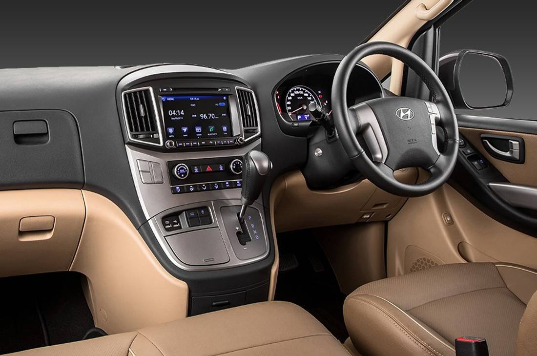 hyundai-grand-starex-interior