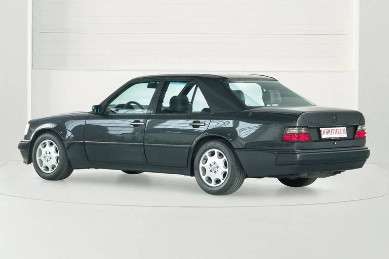 Mercedes-Benz-500E-60-Hammer-Rear