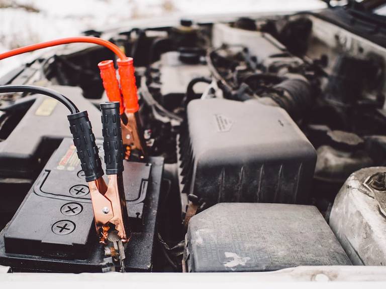 Autobatterie laden - so geht's richtig