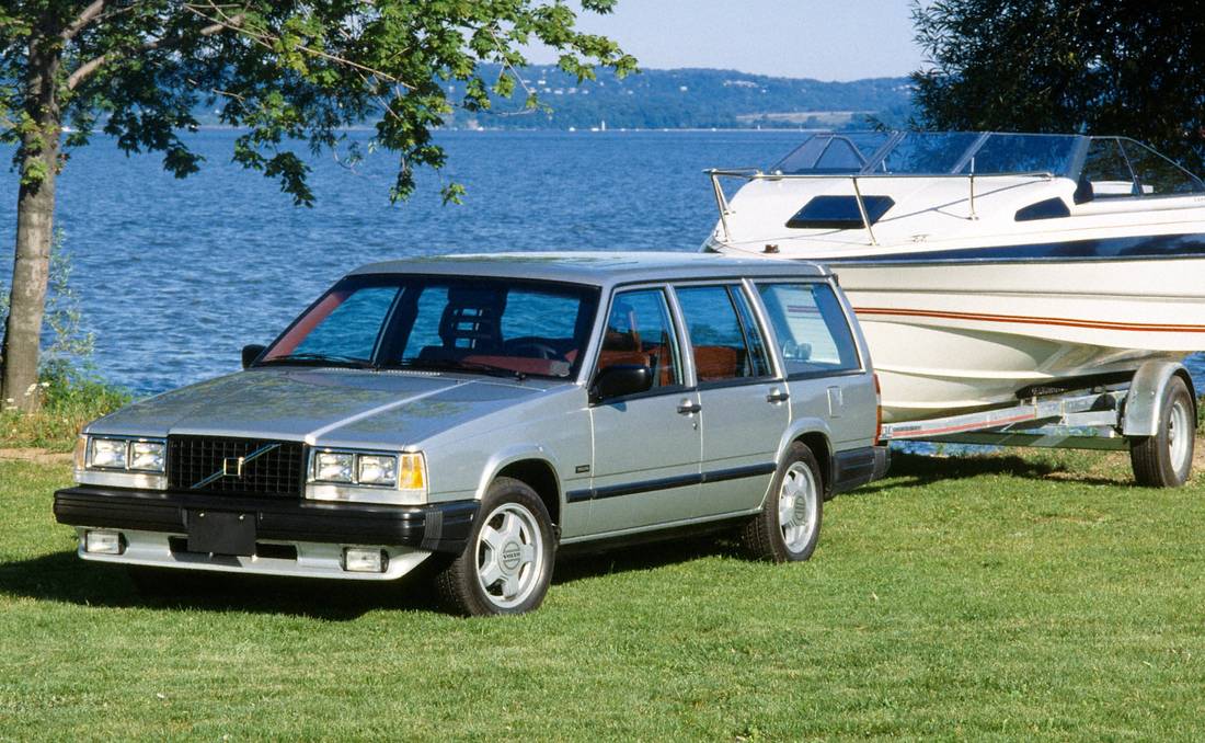 volvo-745-side