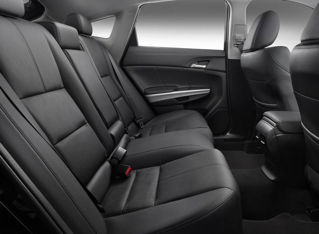 honda-crosstour-seats