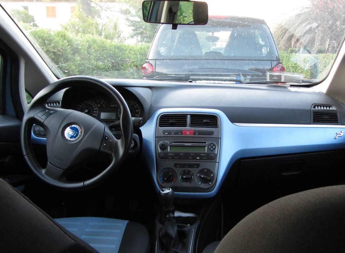 fiat-punto-199-interior