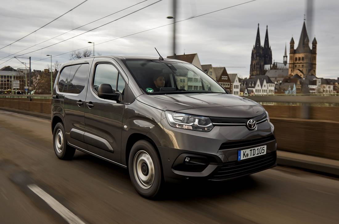  Dank einer Kooperation entsteht der Toyota ProAce City auf der gleichen Plattform wie seine baugleichen Van-Brüder Rifter und Berlingo.