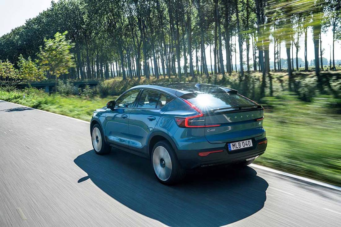 volvo-c40-recharge-back