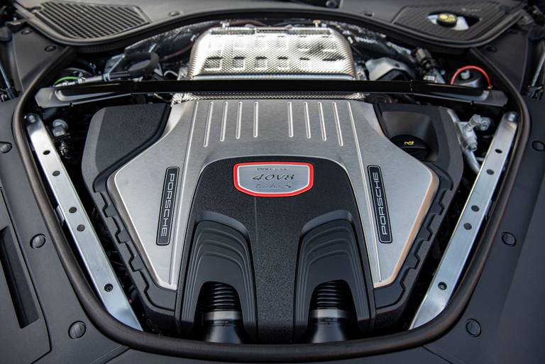  VW-Konzernmotor EA825 in voller Pracht. Der 4,0-Liter-Biturbo-V8 tut seinen Dienst unter anderem im Audi A8 und natürlich im Cayenne.