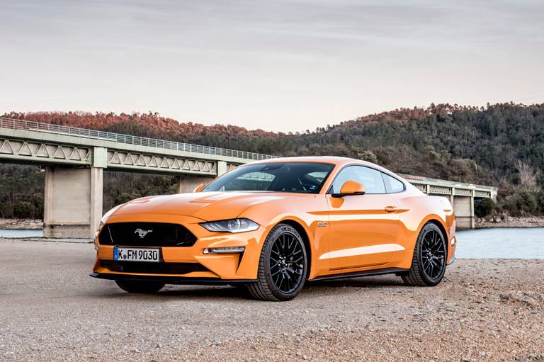  V8 und Ford Mustang werden gerne in einem Atemzug genannt - für Käufer eine günstige Möglichkeit, einen V8-Sportwagen zu fahren.