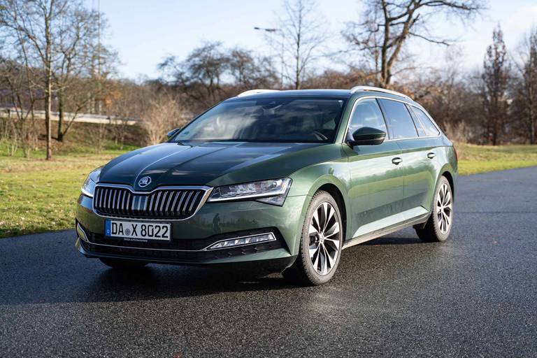 Skoda Superb Combi Front