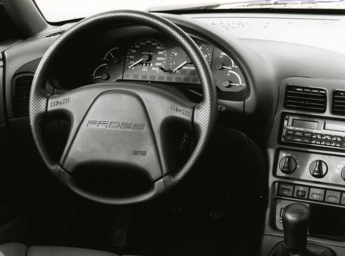 ford-probe-interior