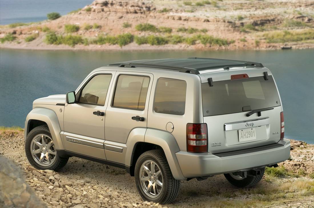 jeep-liberty-back