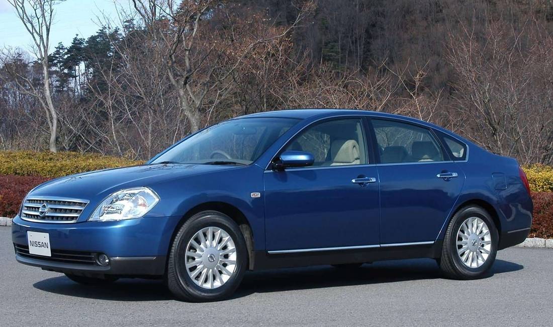 nissan-teana-side