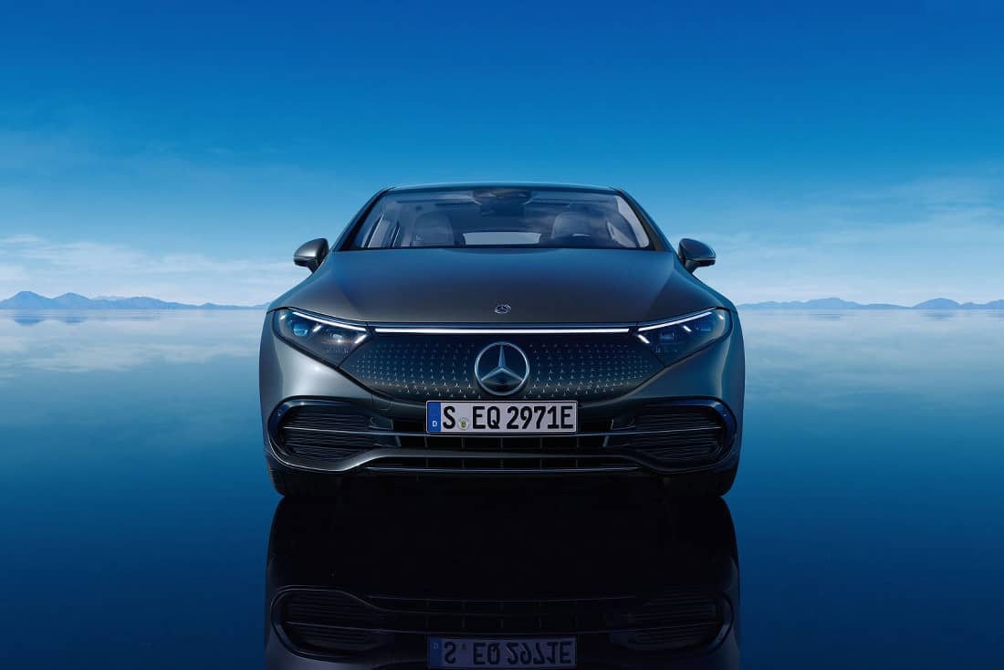 Mercedes-EQS-2021-Hero