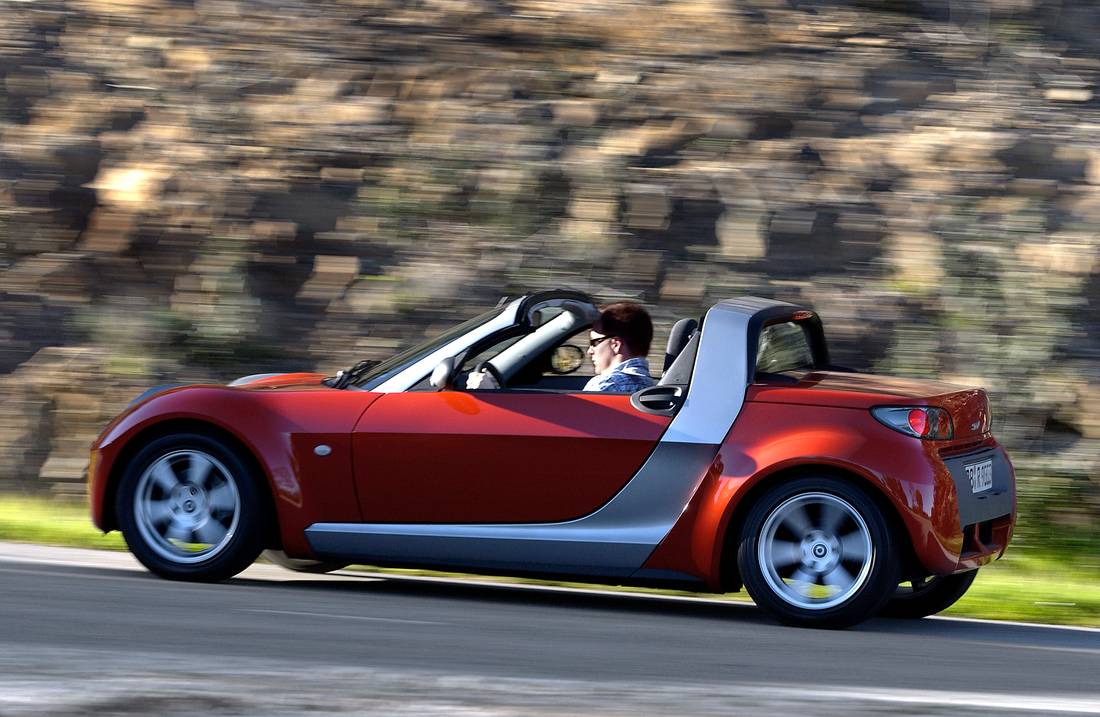 smart-roadster-side