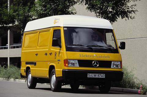 Mercedes-Benz MB 100