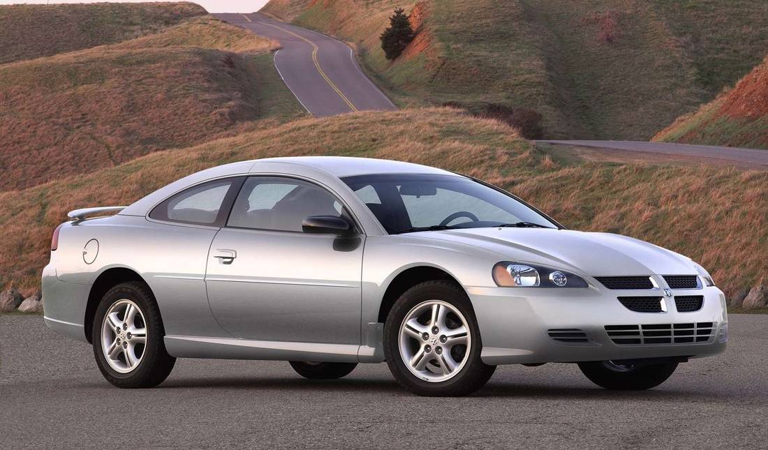 dodge-stratus-front