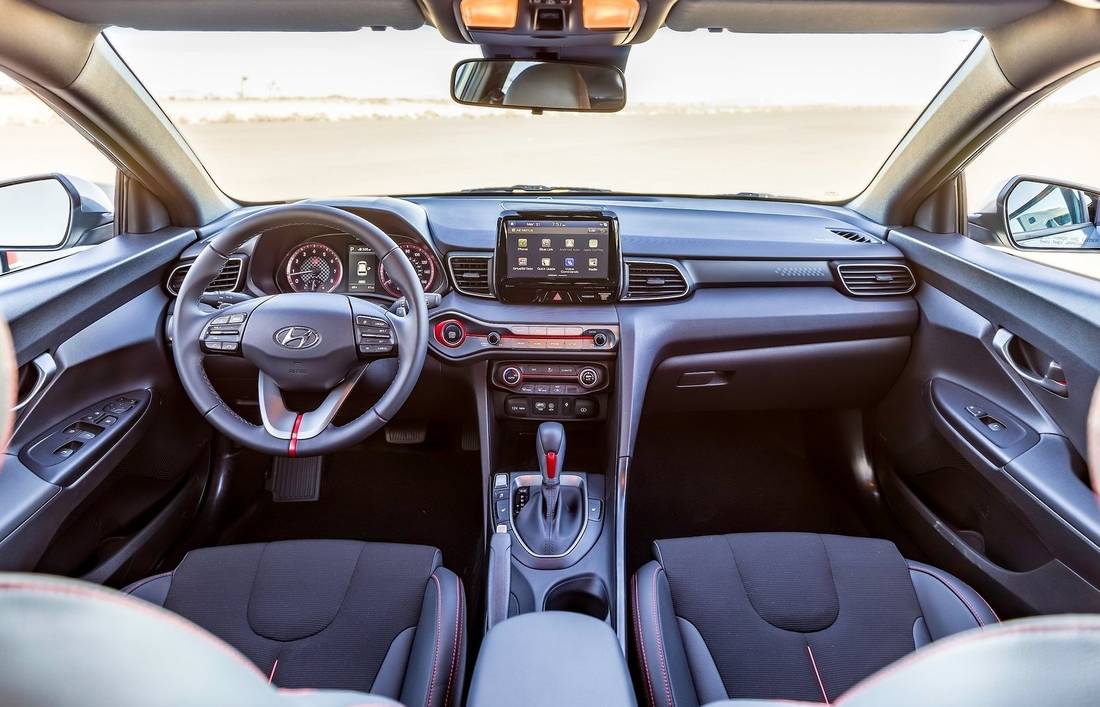 hyundai-veloster-interior