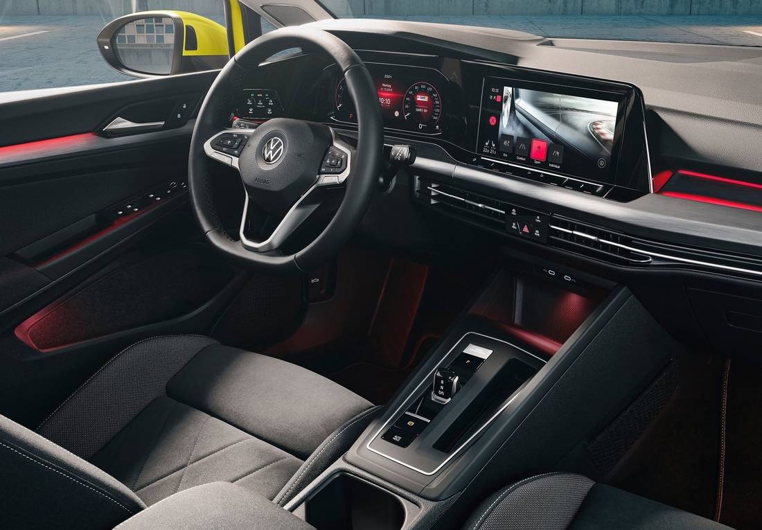 volkswagen-golf-interior