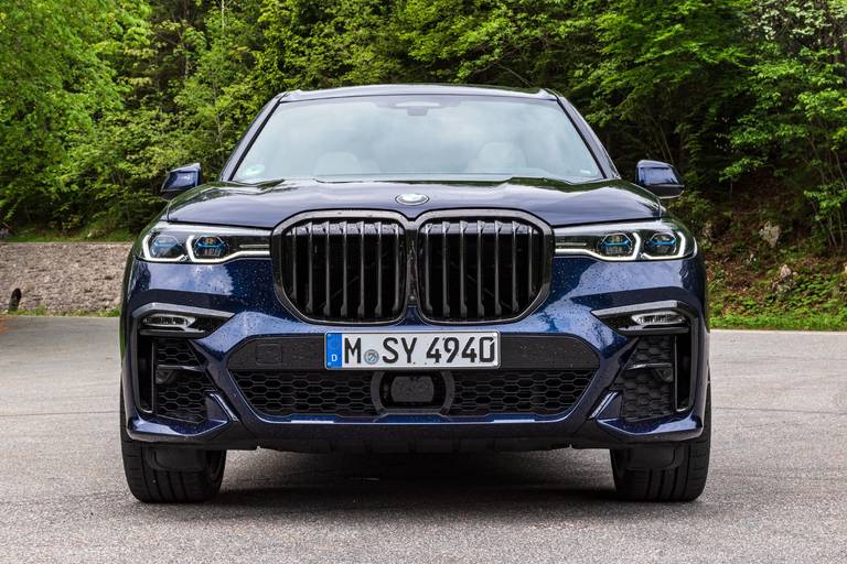 BMW-X7-M50i-xDrive-2020-Front2