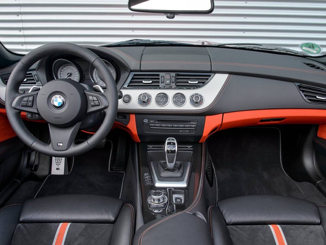 bmw-z4-roadster-interior