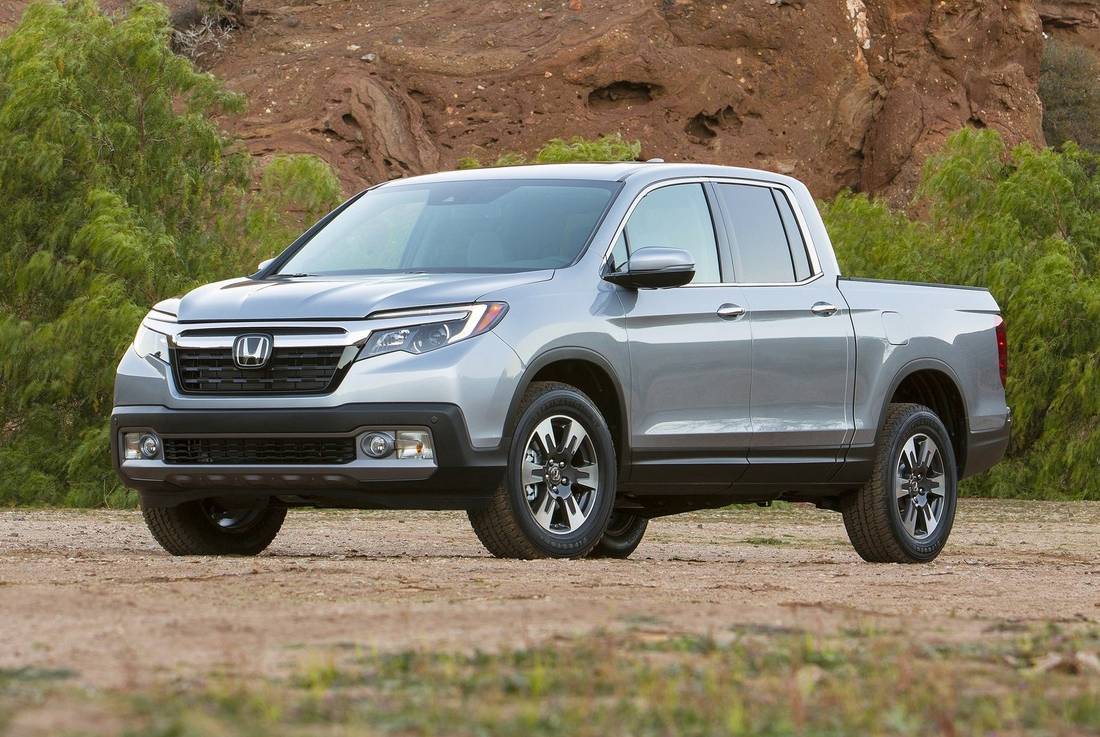 honda-ridgeline-white-front