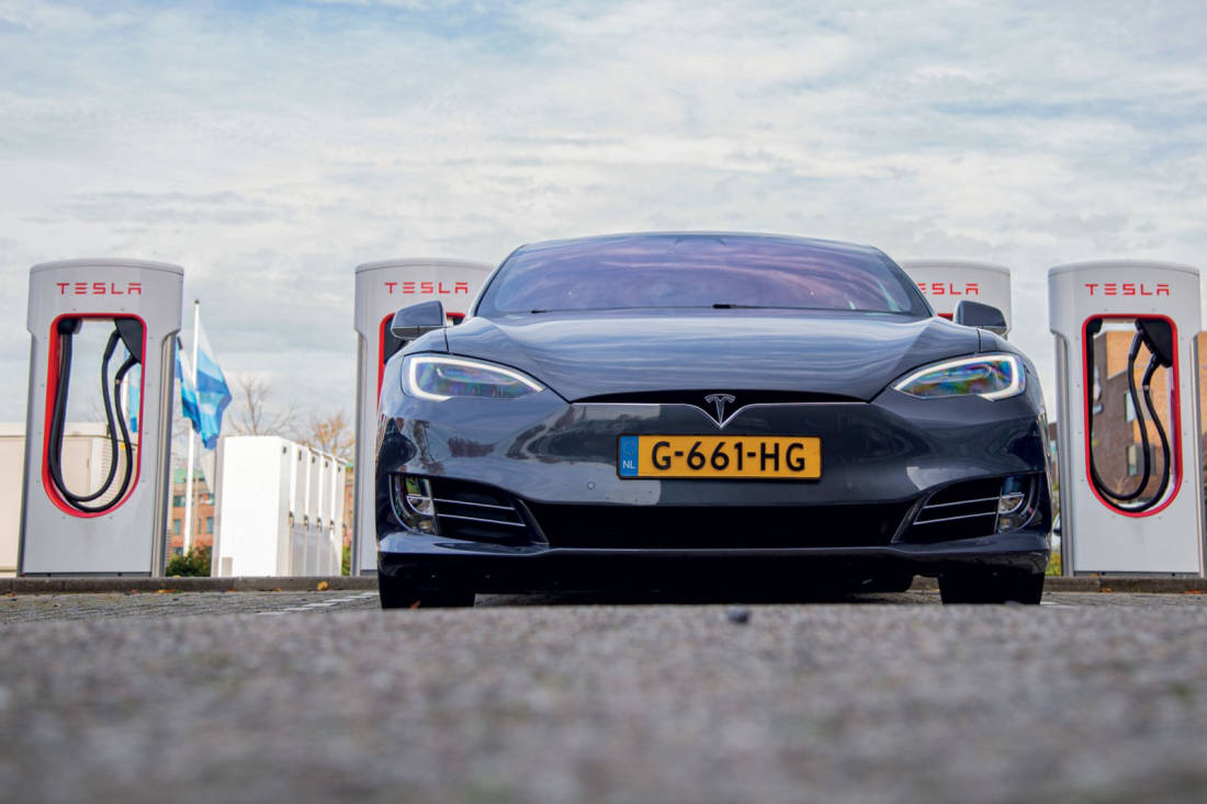 Test Model S Long - Zie jij al staan? - AutoScout24