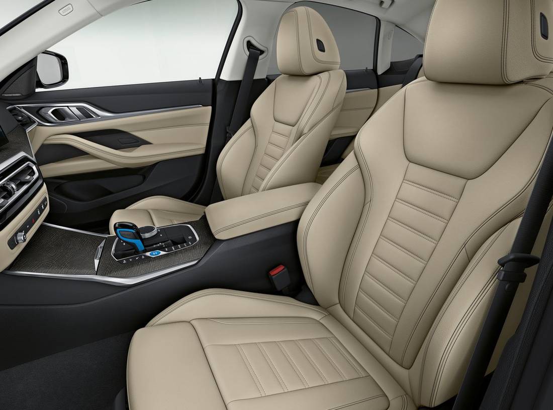 BMW-i4-seating