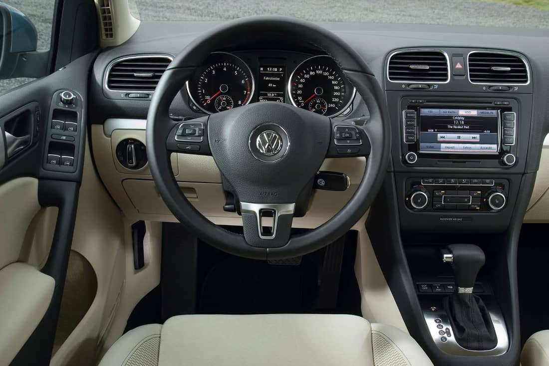 Volkswagen-Golf-Generations-6