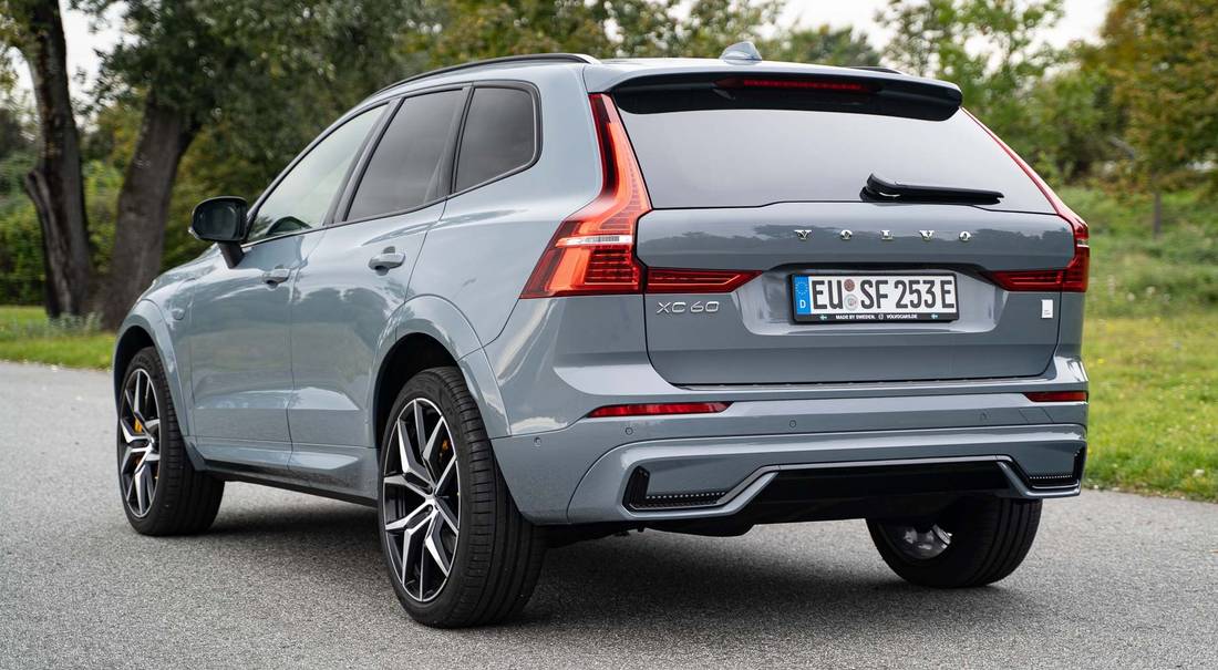 volvo-xc60-back