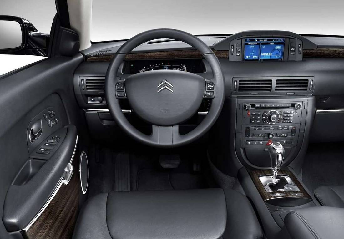 citroen-c6-interior