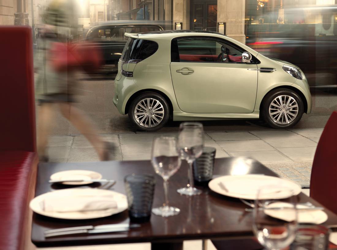 aston-martin-cygnet-side