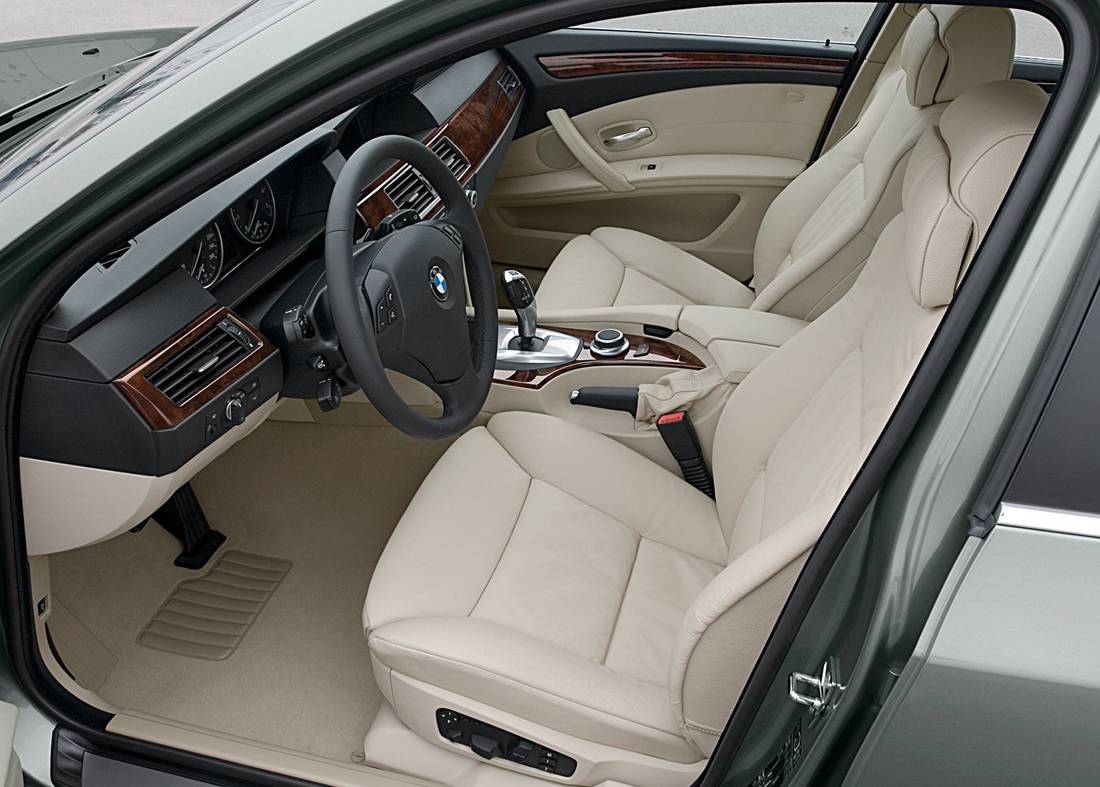 bmw-5er-4-door-seats