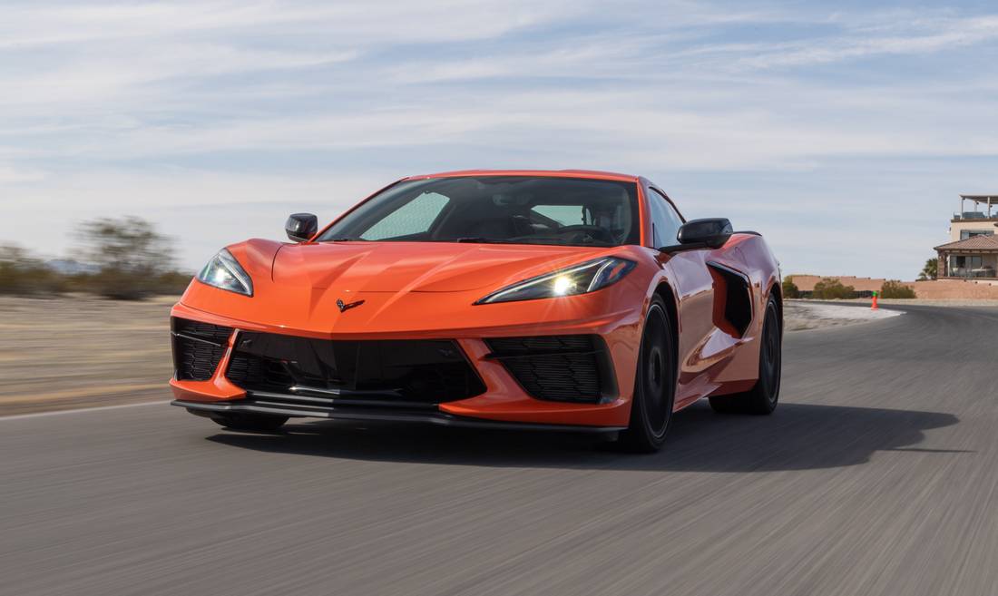 chevrolet-corvette-c8-stingray-front