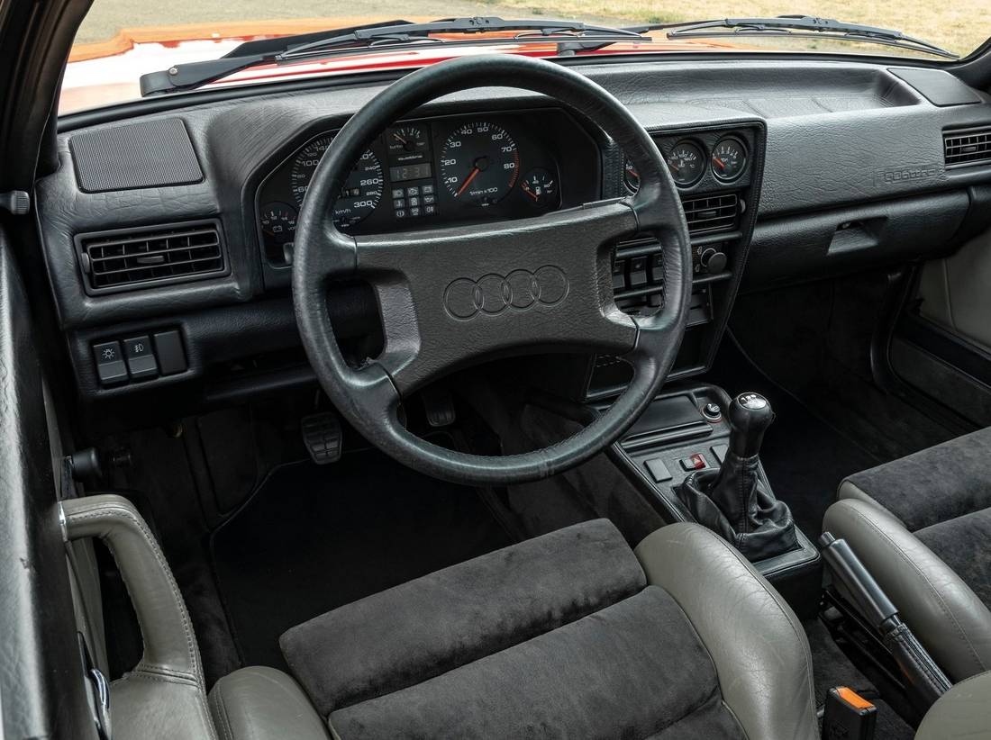 audi-sport-quattro-interior